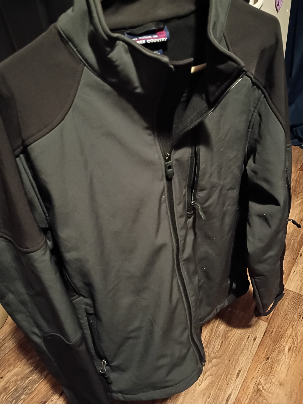 Free Country Men's Black Softshell Windbreaker Jacket